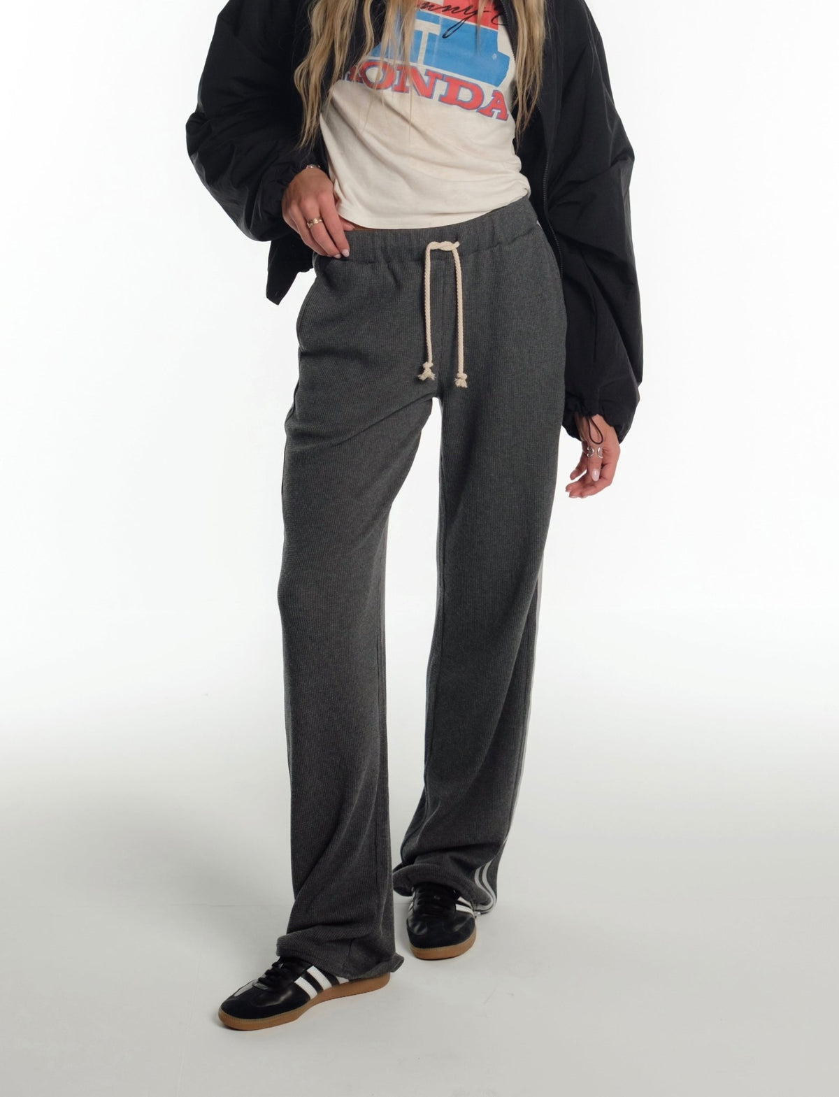 WAFFLE TRACK PANT 2.0 IN DARK GREY - Après June